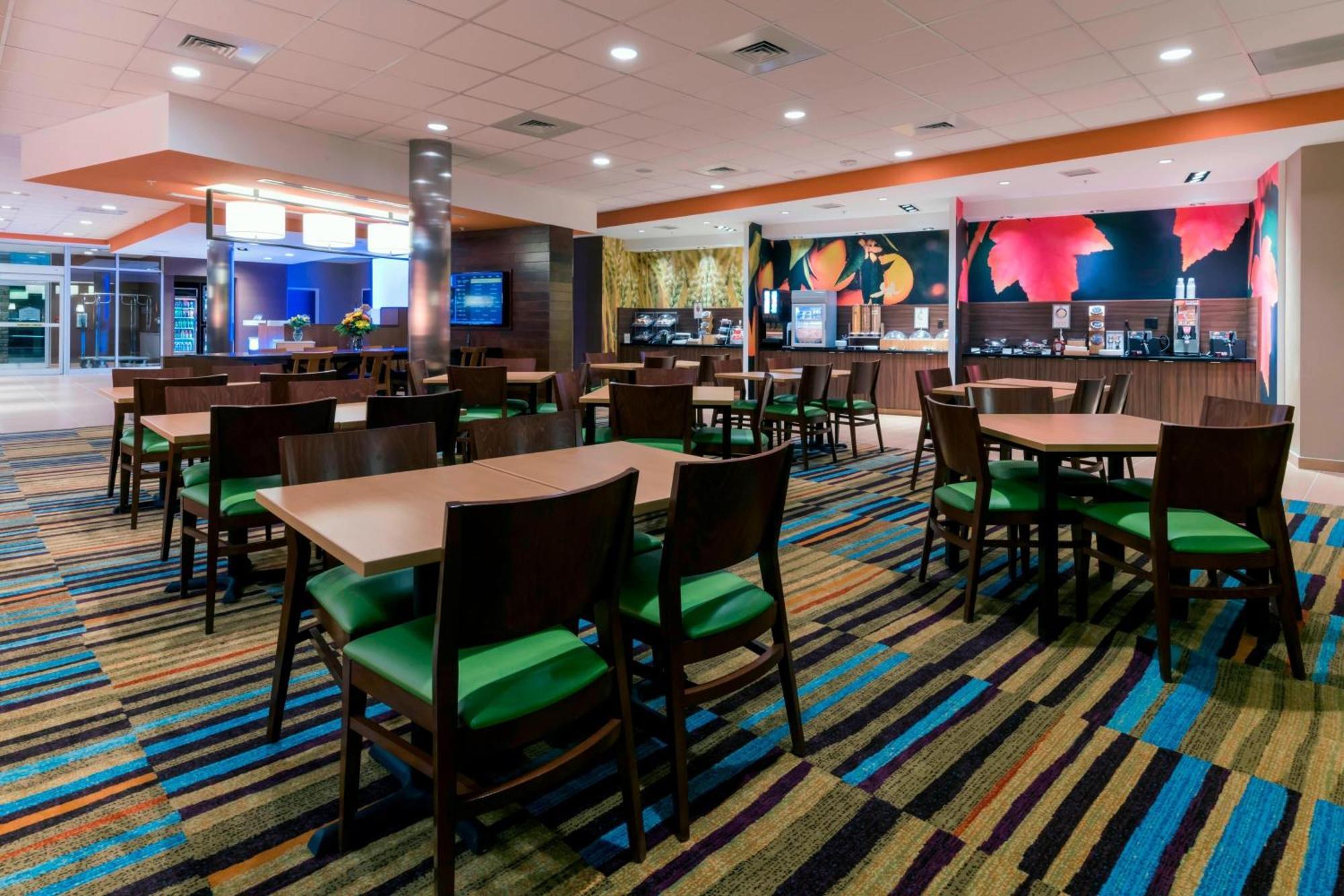 Fairfield Inn & Suites By Marriott Boston Marlborough/Apex Center Екстер'єр фото